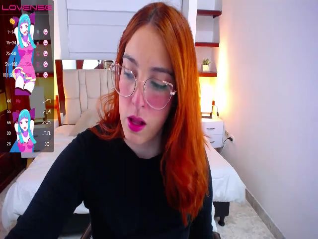 Live sex webcam photo for Hazzell_ #272477056