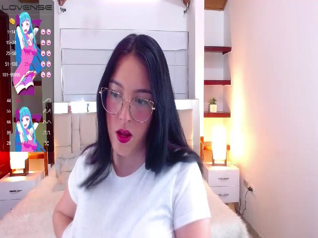 Live sex webcam photo for Hazzell_ #272962153