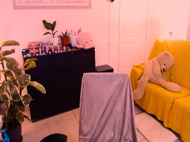 Live sex webcam photo for He11oa1ice #271779557