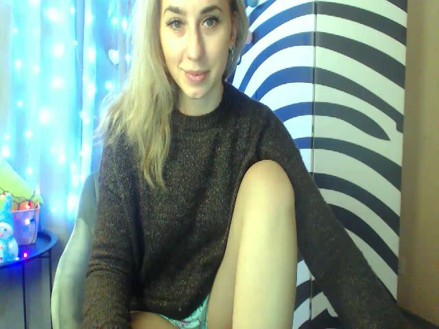 Live sex webcam photo for HeartGirl #271748789