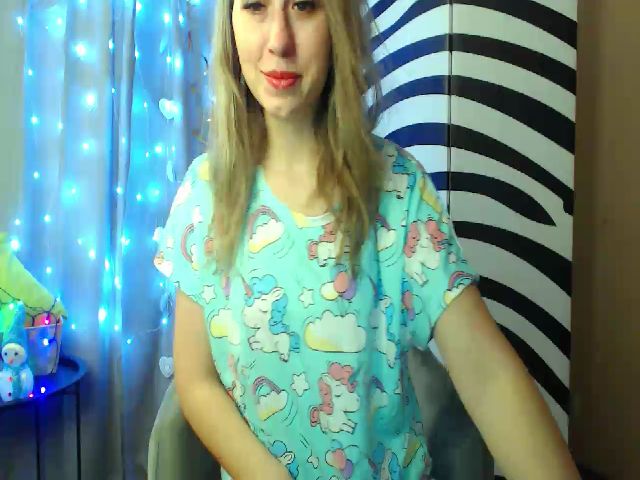 Live sex webcam photo for HeartGirl #271813165