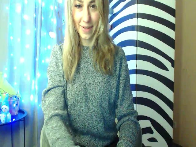 Live sex webcam photo for HeartGirl #271873945