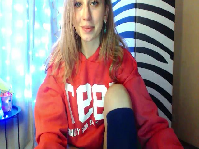 Live sex webcam photo for HeartGirl #271942976