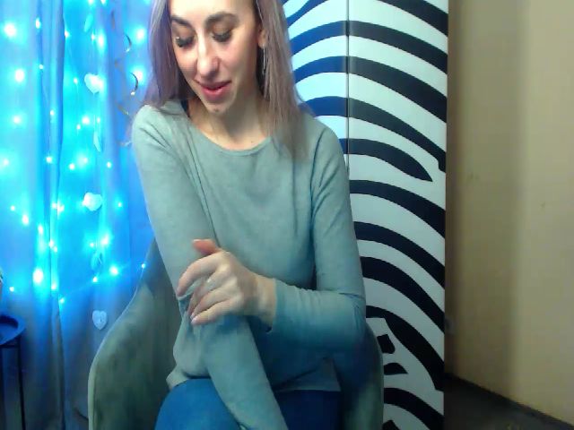 Live sex webcam photo for HeartGirl #272225685