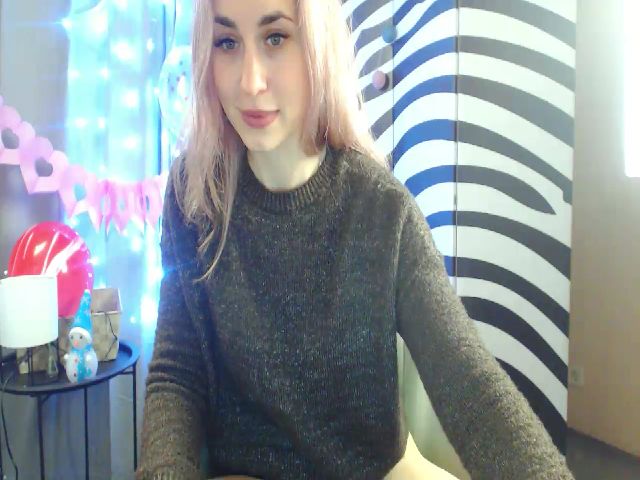 Live sex webcam photo for HeartGirl #272331331