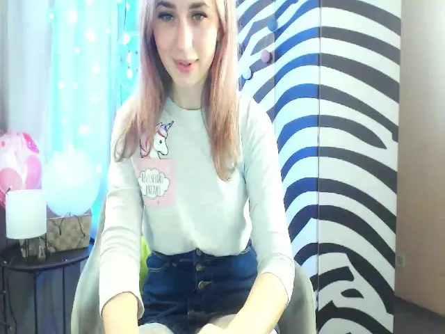 Live sex webcam photo for HeartGirl #272489622