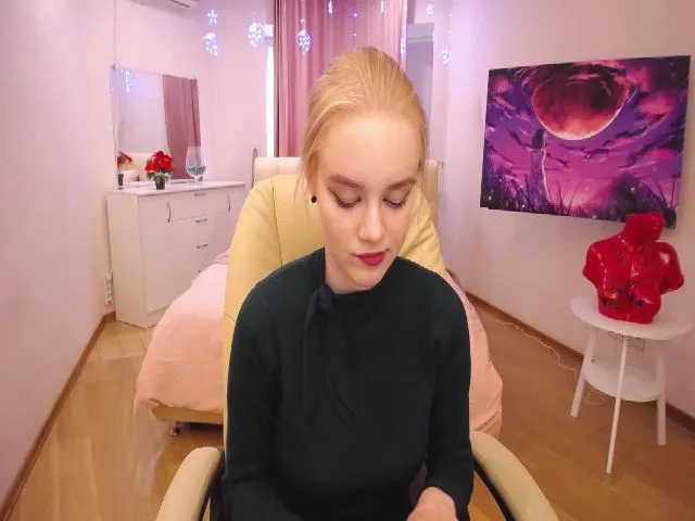 Live sex webcam photo for HeartfeltGirl #273394786