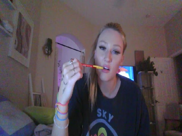 Live sex webcam photo for HeathersaBrat #273975238