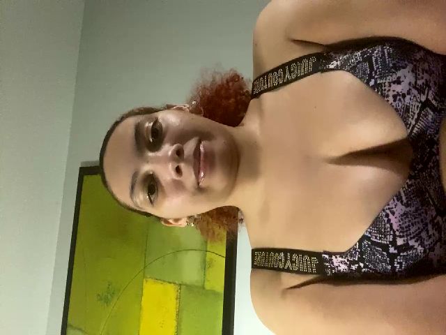 Live sex webcam photo for Heavenllyy #271961821