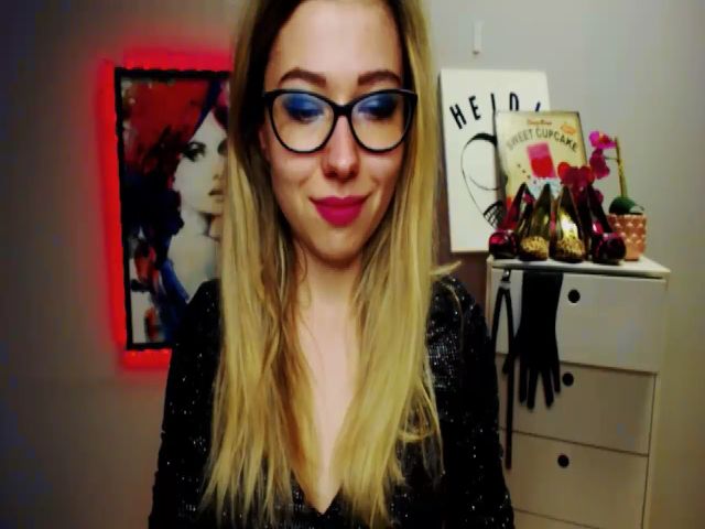 Live sex webcam photo for HeidiFLOWER #271953496