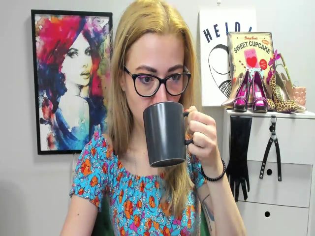 Live sex webcam photo for HeidiFLOWER #272904905