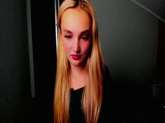 Live sex webcam photo for Heidi_Long #274786029