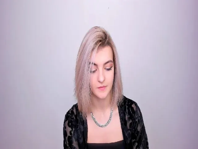 Live sex webcam photo for HelelGretta #272160580