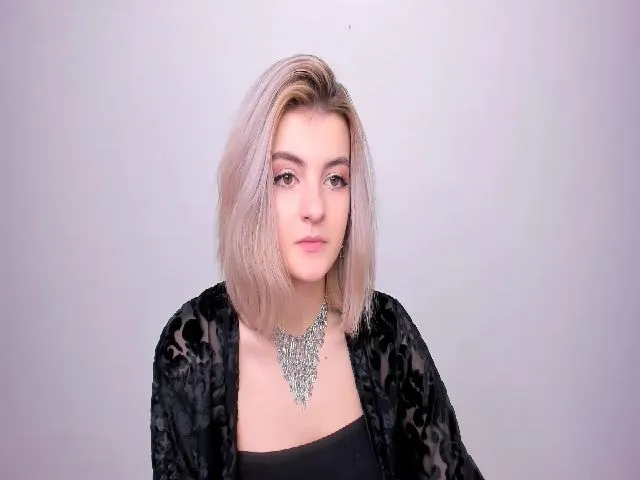 Live sex webcam photo for HelelGretta #272172840