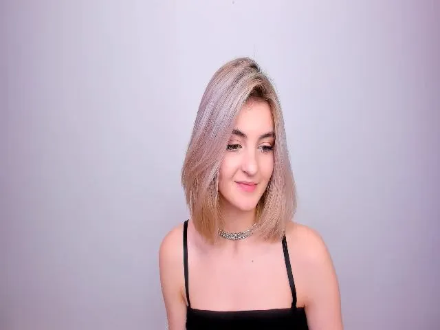 Live sex webcam photo for HelelGretta #272322316