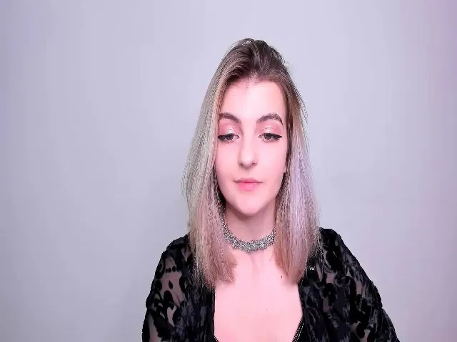 Live sex webcam photo for HelelGretta #273306971