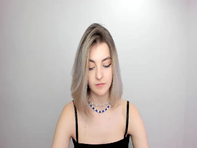 Live sex webcam photo for HelelGretta #273595267