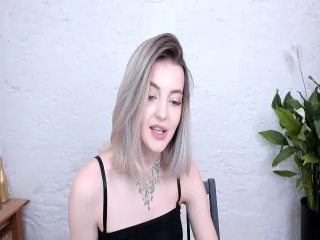 Live sex webcam photo for HelelGretta #274198515