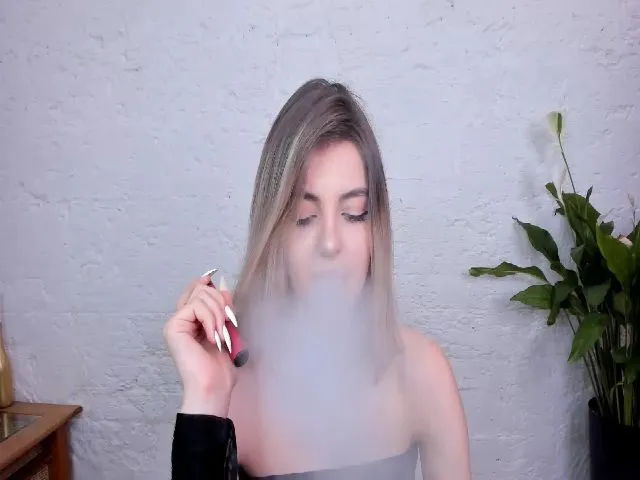 Live sex webcam photo for HelelGretta #274425439