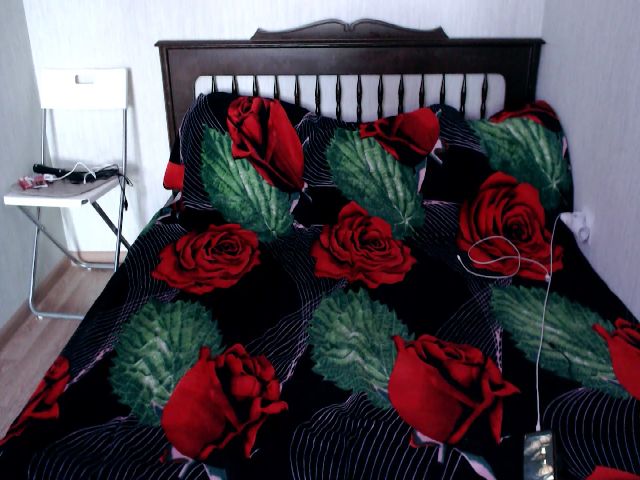 Live sex webcam photo for HelenAdams #272019117