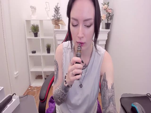 Live sex webcam photo for HelenCarter #271900352