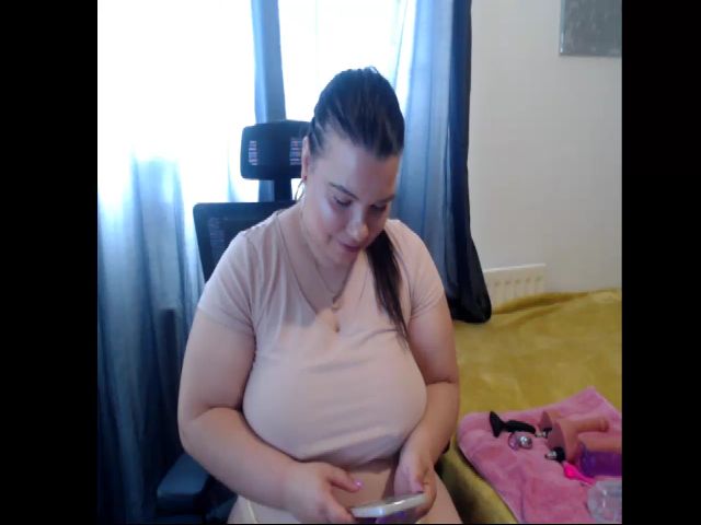 Live sex webcam photo for HelenClit #273875636