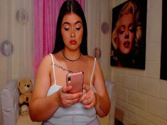 Live sex webcam photo for Helen_garret #272629758