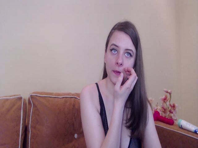 Live sex webcam photo for HelenaJey #273343205