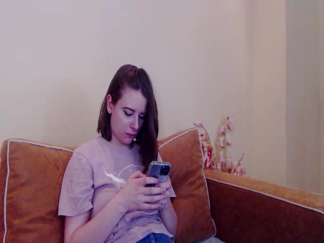 Live sex webcam photo for HelenaJey #273650309