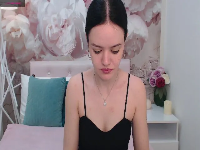 Live sex webcam photo for HelenaRyu #272874768