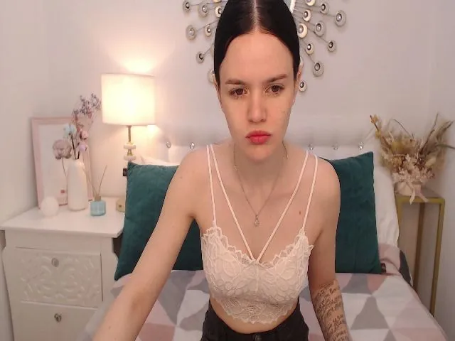 Live sex webcam photo for HelenaRyu #272999389