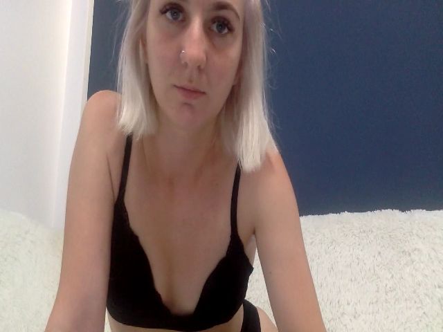 Live sex webcam photo for Hellennn #273869642