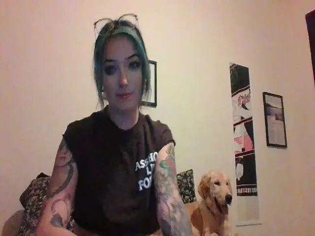 Live sex webcam photo for Hellsgates1 #273414451