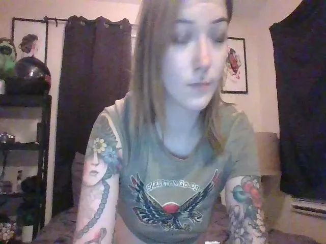 Live sex webcam photo for Hellsgates1 #274429456