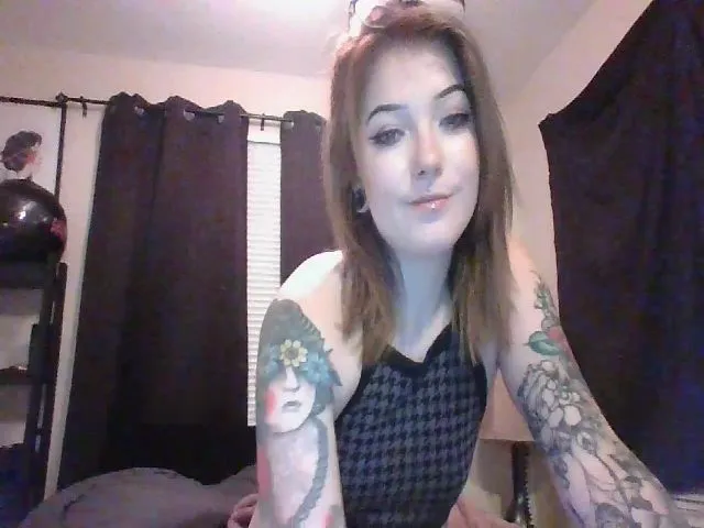 Live sex webcam photo for Hellsgates1 #274456471