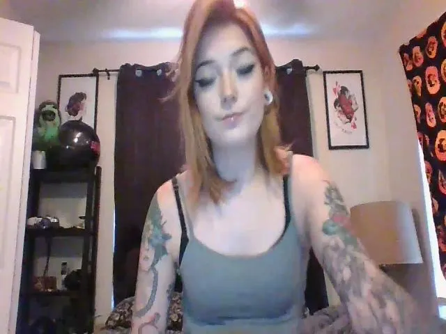 Live sex webcam photo for Hellsgates1 #274945094