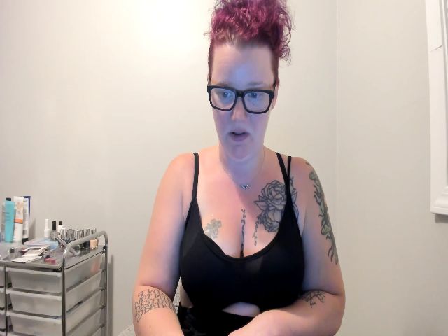 Live sex webcam photo for Hellsxbelle #273609291