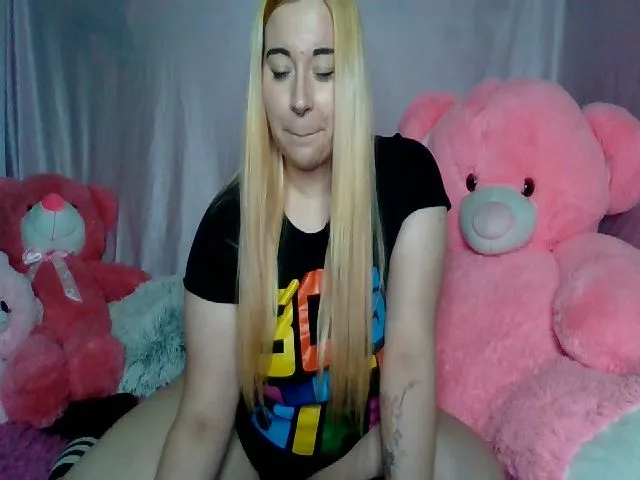 Live sex webcam photo for HentaiKoi #271970875