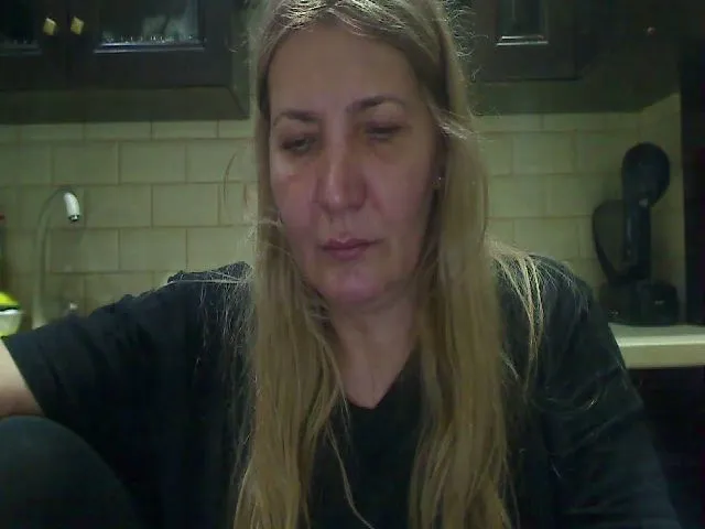 Live sex webcam photo for HeyHeyGrey #272014098