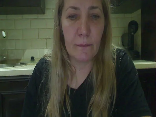 Live sex webcam photo for HeyHeyGrey #272014405