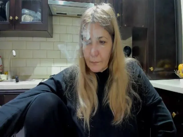 Live sex webcam photo for HeyHeyGrey #272432439