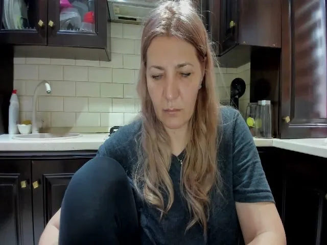 Live sex webcam photo for HeyHeyGrey #273210212