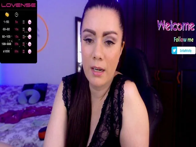 Live sex webcam photo for HeyMolly_ #274386058
