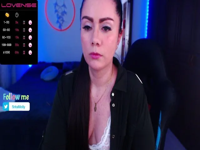 Live sex webcam photo for HeyMolly_ #274539280