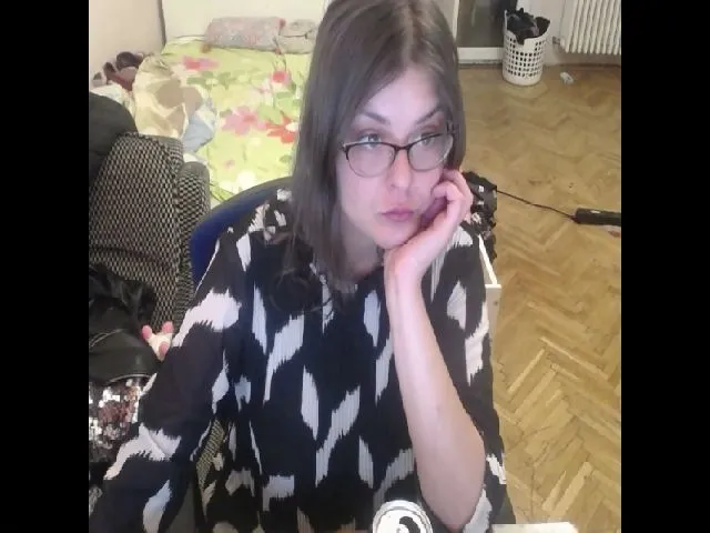 Live sex webcam photo for HiD0lly #273286620