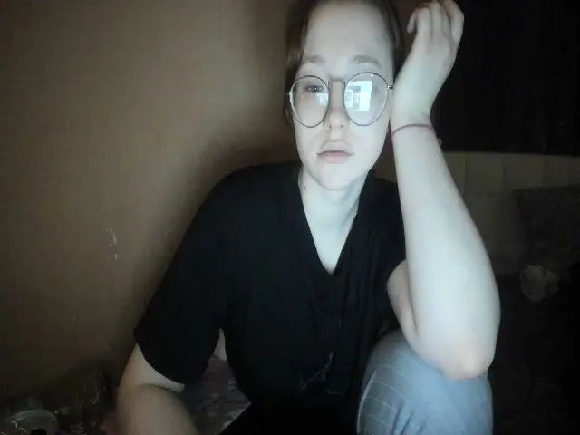 Live sex webcam photo for Hi_yum #271832099