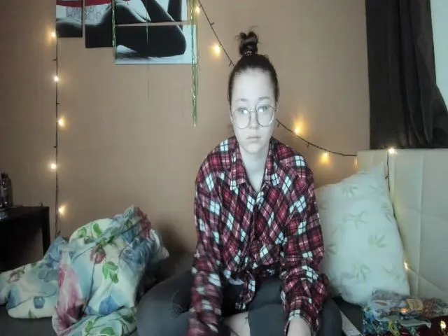 Live sex webcam photo for Hi_yum #271909049