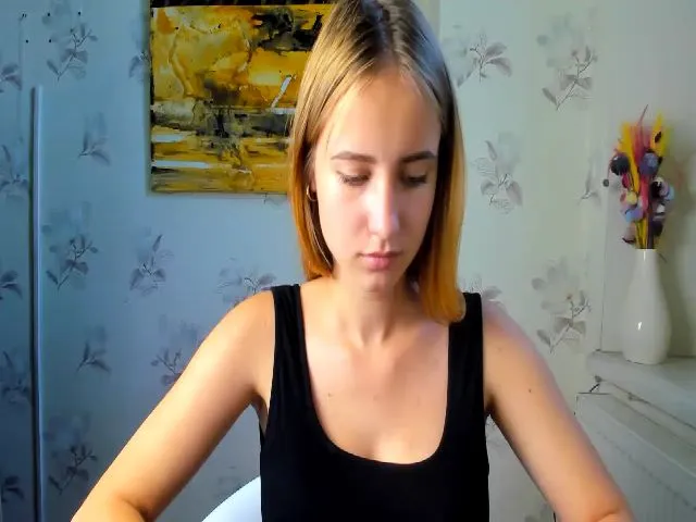 Live sex webcam photo for HillsFox #274666873