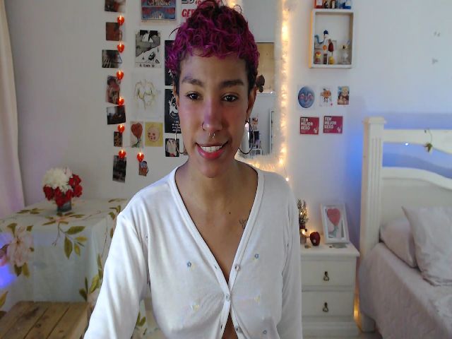 Live sex webcam photo for Hippie_Witch #272377492