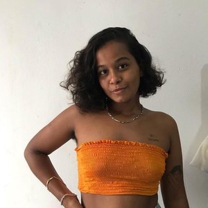 Live sex webcam photo for Hollie19 #278193968